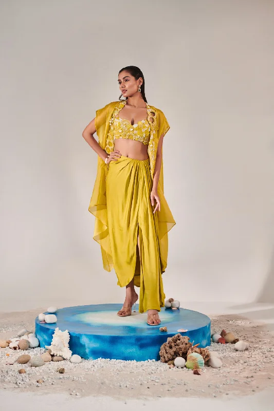 Cutwork Blouse With 3D Embroidered Details ; Resham And Zardozi Embroidery; Dori Detailing; Drape Silk Satin Slit Skirt Stretchy Fitted Blouse Cutwork Blouse With 3D Embroidered Details ; Resham And Zardozi Embroidery; Dori Detailing; Drape Silk Satin Slit Skirt Stretchy Fitted Blouse