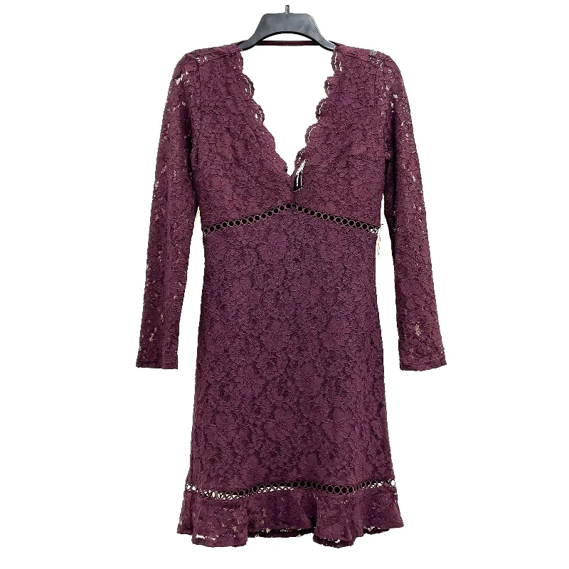 NWT Wmns EXPRESS Burgundy Red Lace Long Sleeve Short Fitted Dress Sz S Tunics Distressed trendy NWT Wmns EXPRESS Burgundy Red Lace Long Sleeve Short Fitted Dress Sz S Tunics Distressed trendy
