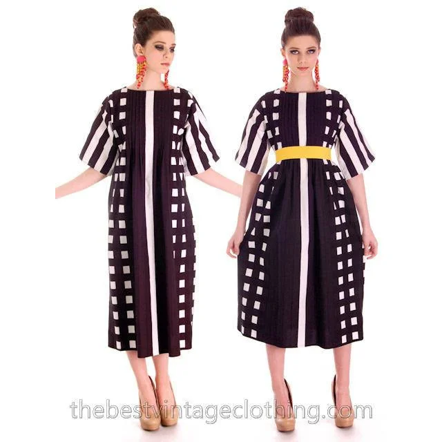 Dramatic Vintage 1970s Marimekko Graphic Dress Black & White S 1975 Tunics Leisure comfortable Dramatic Vintage 1970s Marimekko Graphic Dress Black & White S 1975 Tunics Leisure comfortable