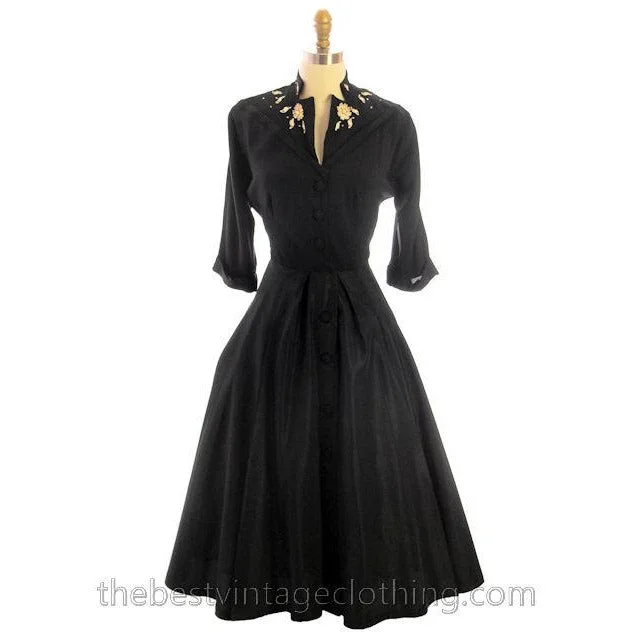 Vintage Black Taffeta Embellished Dress 1940s 34-27-46 Lucky Star Shift Classic Vintage Vintage Black Taffeta Embellished Dress 1940s 34-27-46 Lucky Star Shift Classic Vintage